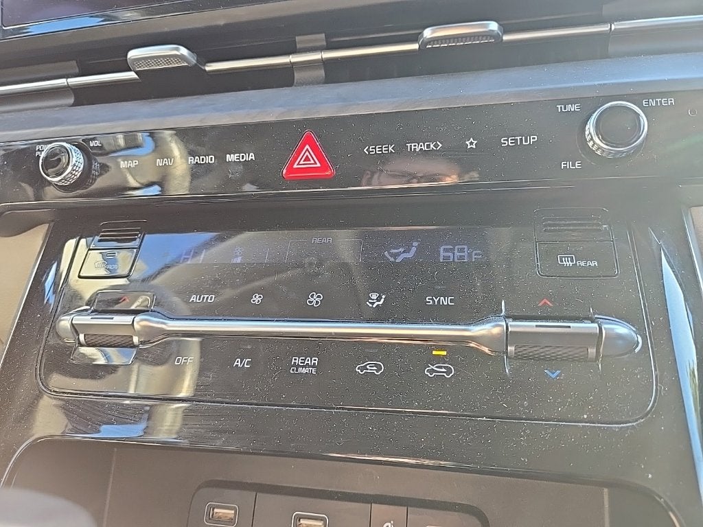 2024 Kia Carnival EX