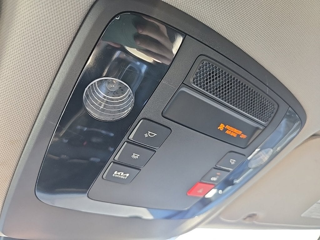 2024 Kia Carnival EX