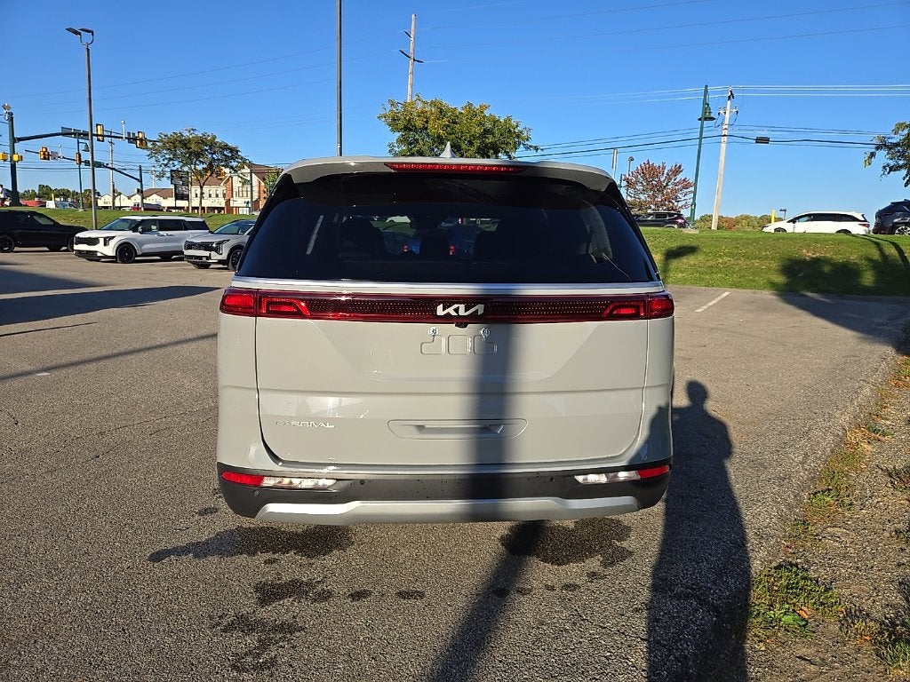 2024 Kia Carnival EX