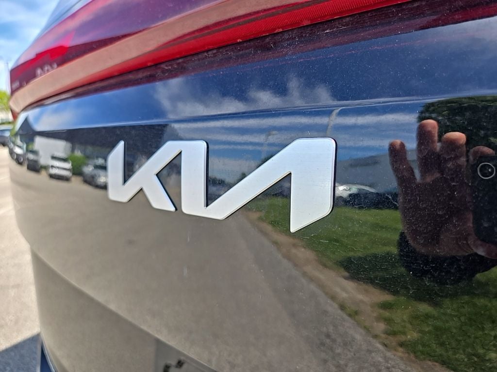 2025 Kia Carnival EX