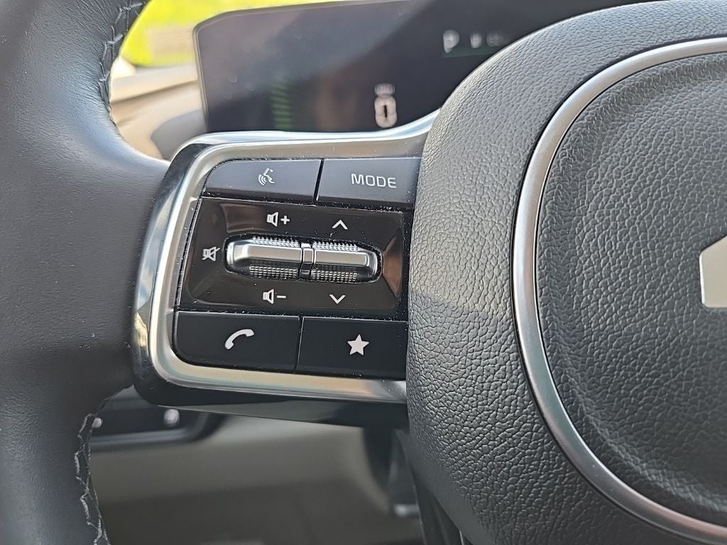 2025 Kia Carnival EX