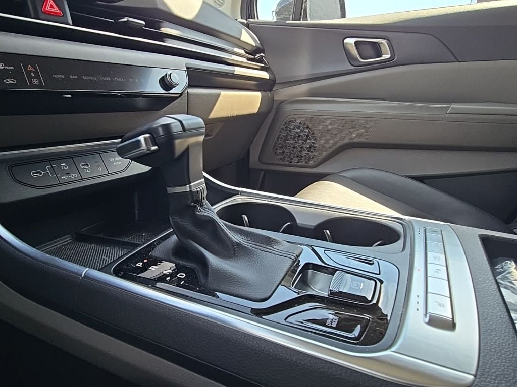 2025 Kia Carnival EX