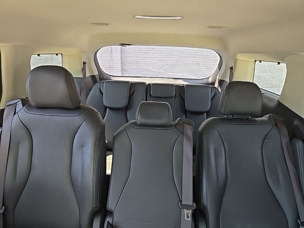 2025 Kia Carnival EX