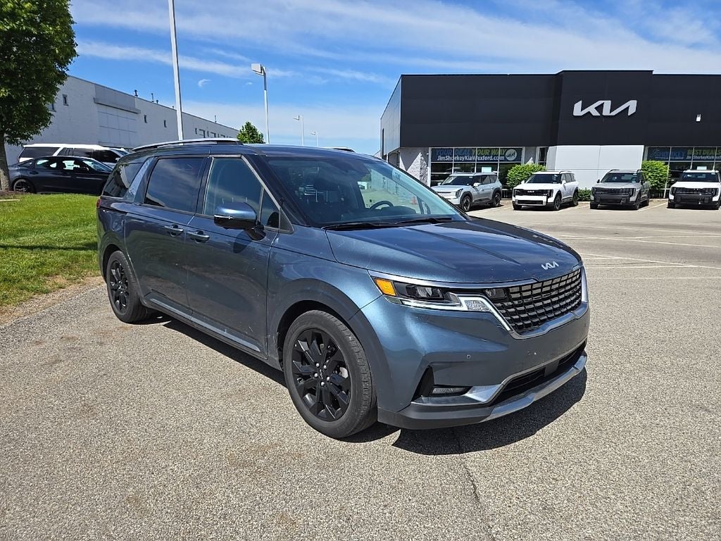 2024 Kia Sedona SX's photo