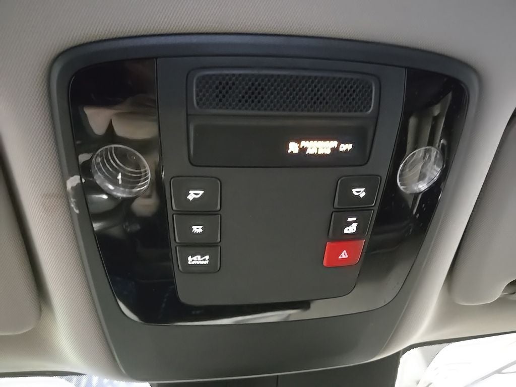 2024 Kia Carnival SX