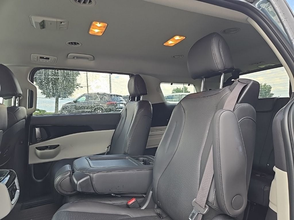 2024 Kia Carnival SX