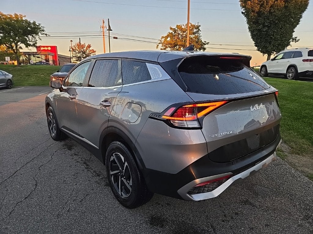2023 Kia Sportage Hybrid LX AWD