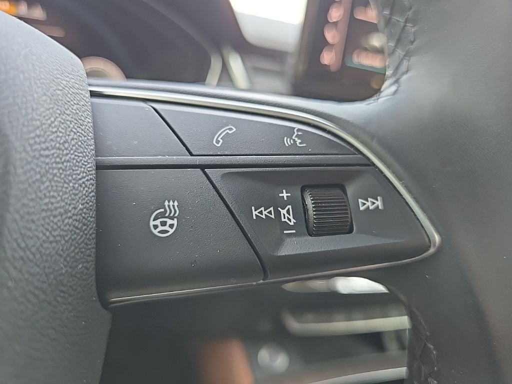 2023 Audi Q5 45 S line Premium quattro