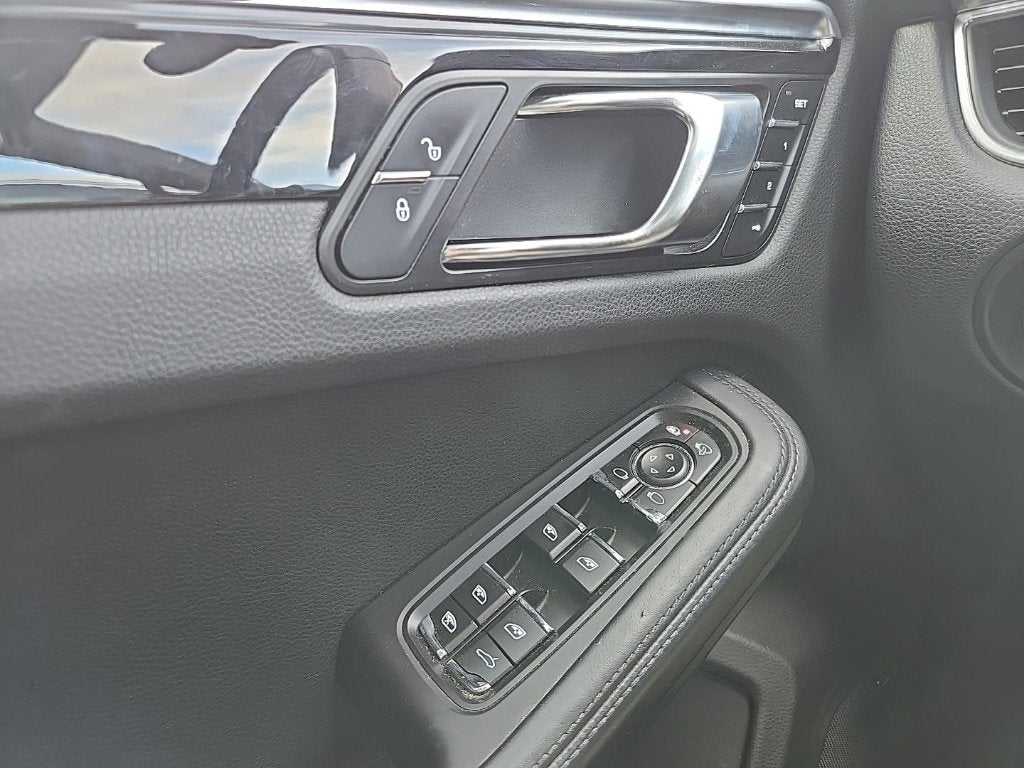 2018 Porsche Macan Sport Edition AWD