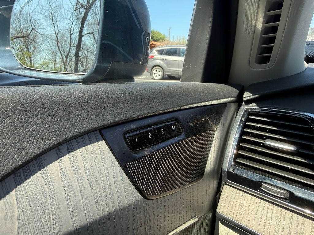 2025 Volvo XC90 B6 Plus 6-Seater AWD