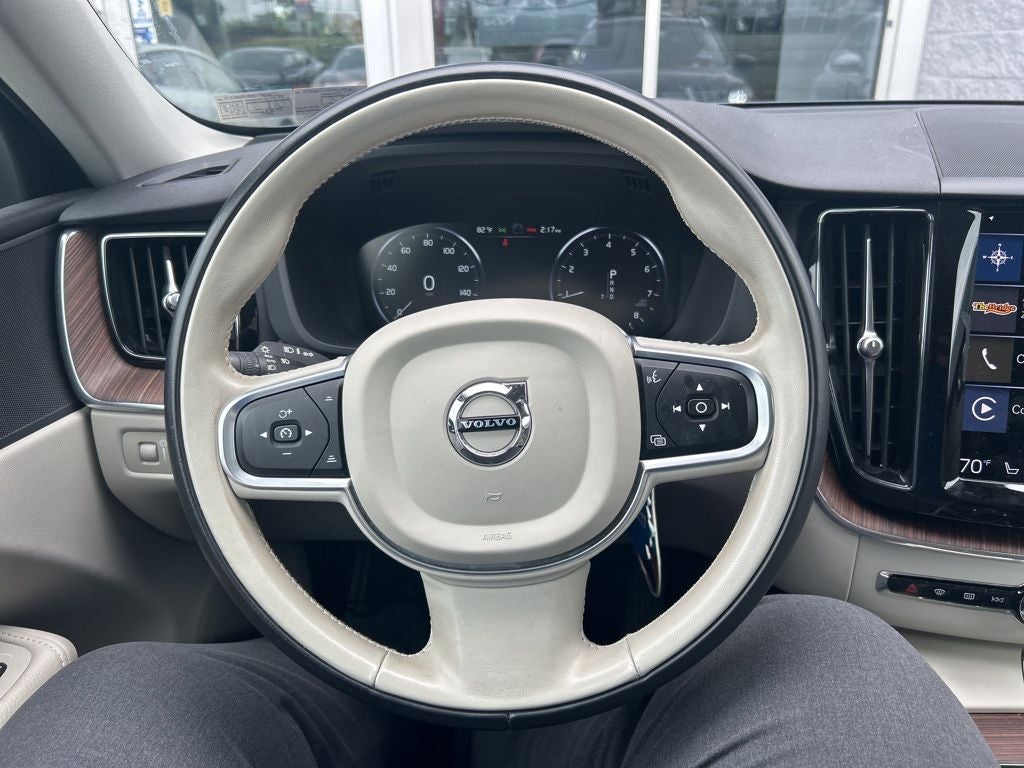 2021 Volvo XC60 T5 Momentum AWD