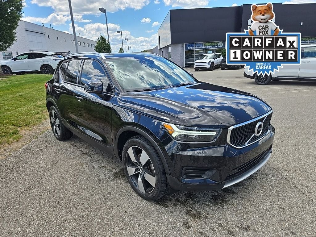 2020 Volvo XC40 Momentum AWD