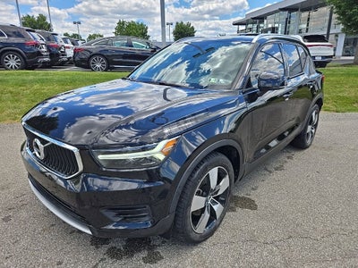 2020 Volvo XC40 Momentum AWD