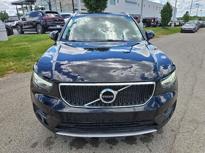 2020 Volvo XC40 Momentum AWD