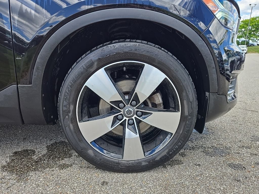 2020 Volvo XC40 Momentum AWD