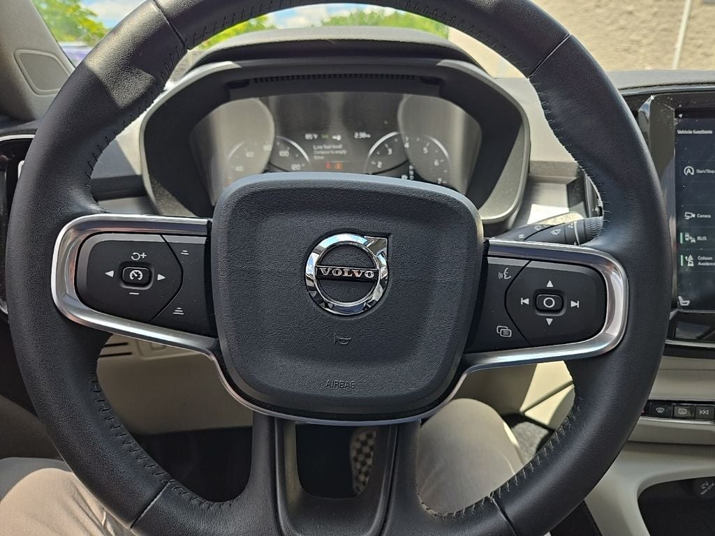 2020 Volvo XC40 Momentum AWD