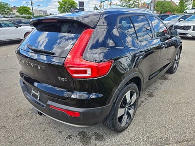 2020 Volvo XC40 Momentum AWD