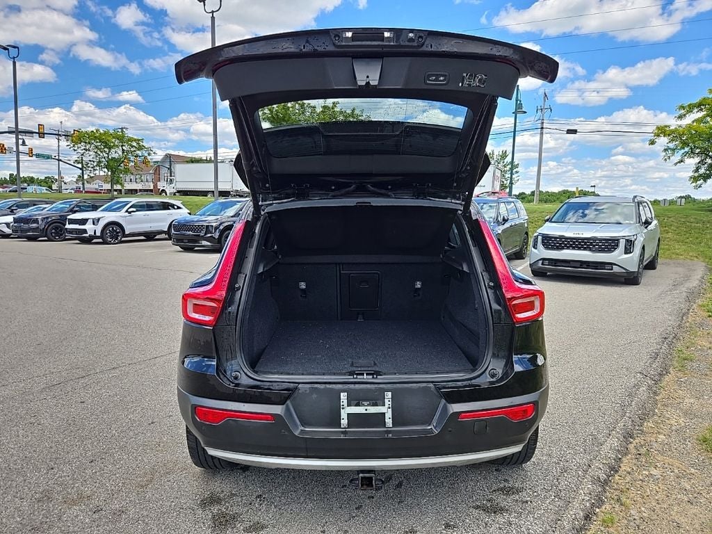 2020 Volvo XC40 Momentum AWD