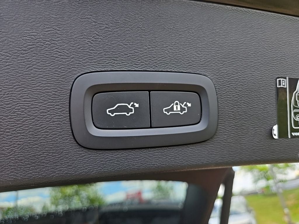 2020 Volvo XC40 Momentum AWD