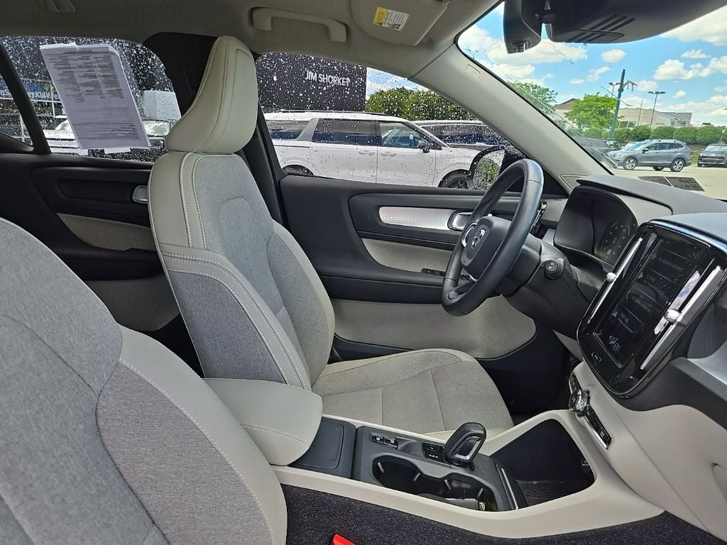 2020 Volvo XC40 Momentum AWD